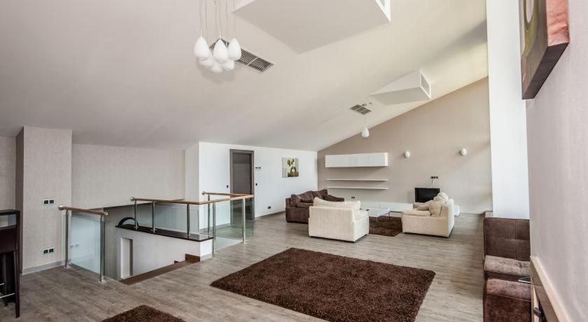 Penthouse Apartment